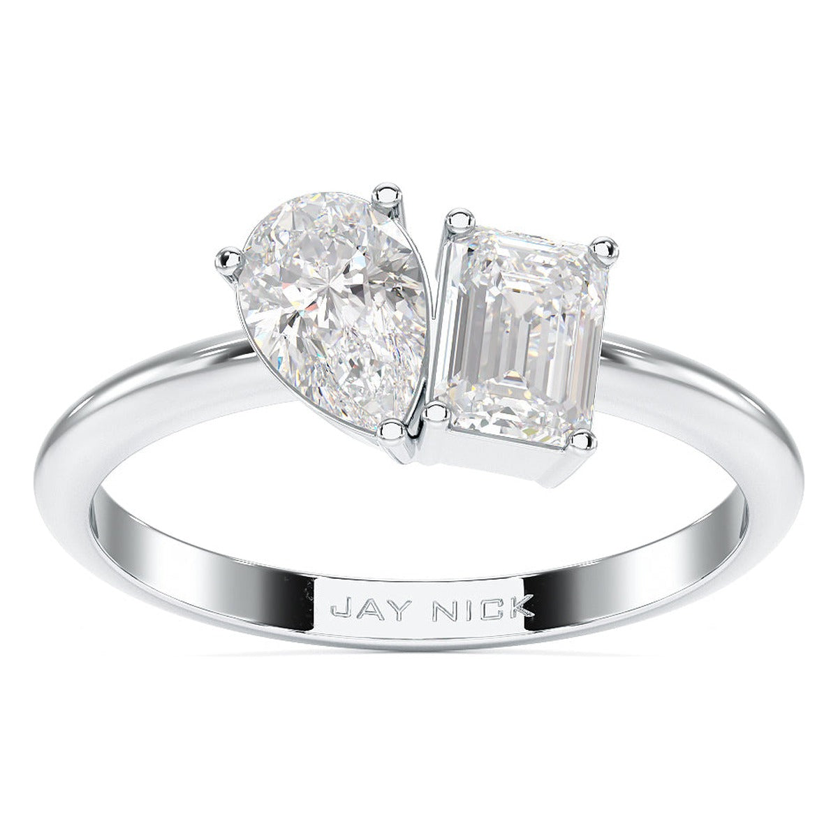 Pear & Emerald Toi et Moi Ring in white gold or platinum