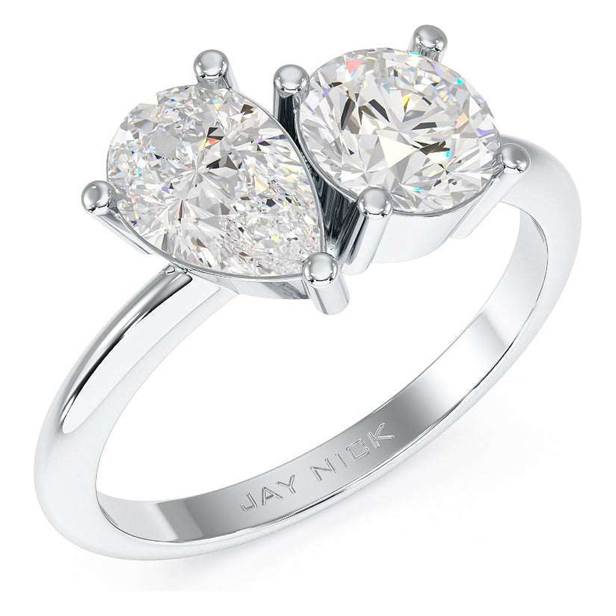 Pear & Round Toi et Moi Ring in white gold or platinum