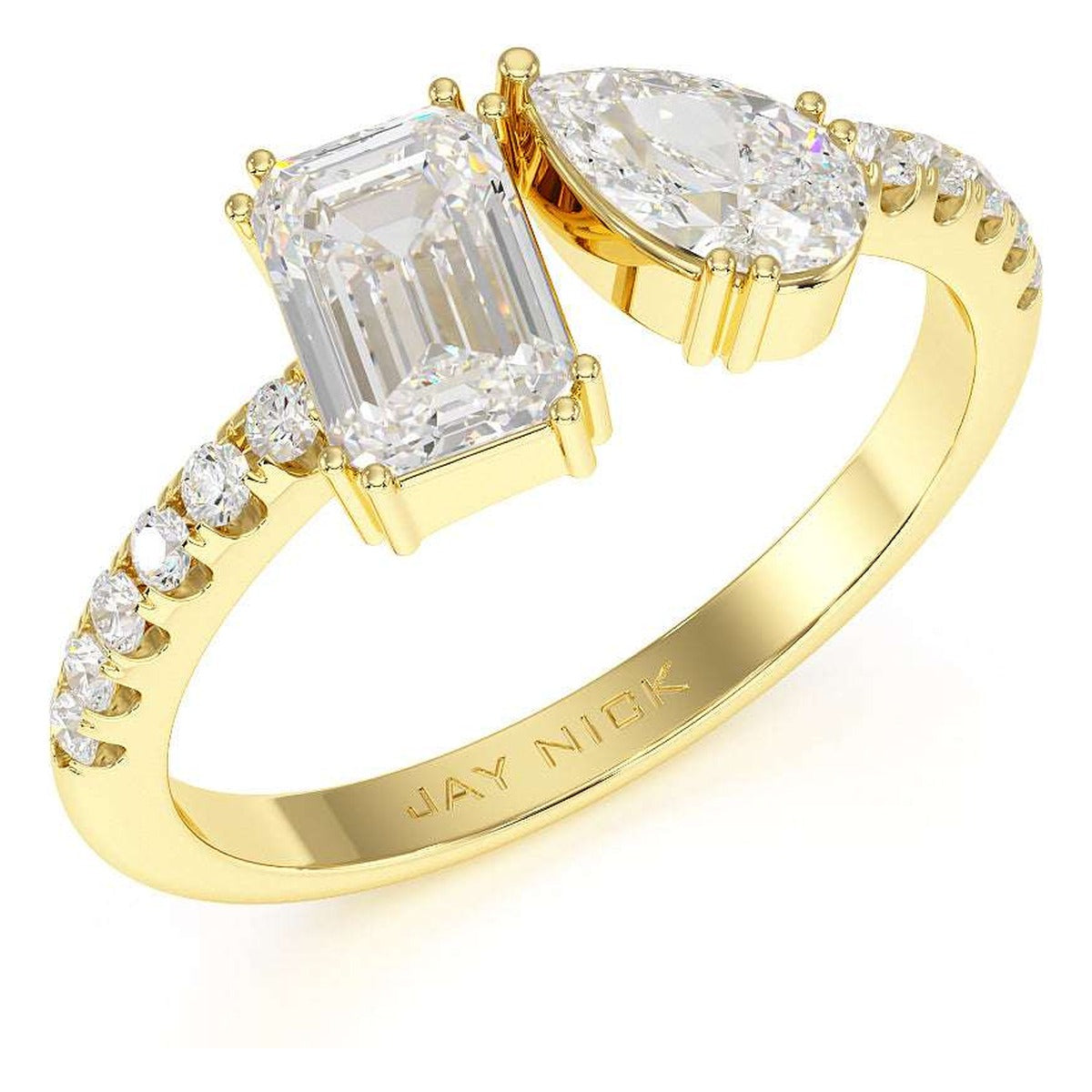 Emerald &amp; Pear Studded Shoulder Toi et Moi Ring in yellow gold